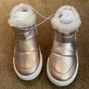 Cat & Jack  Girls Indiana Fur Lined Sneaker Boots, Rose Gold Size 12 Toddler NWT